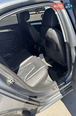 Седан Audi A4 2014 в 