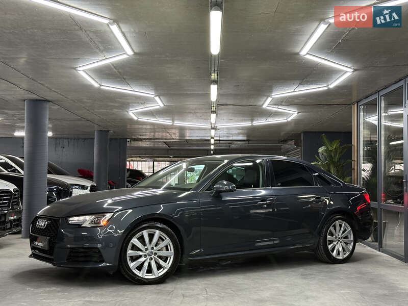 Седан Audi A4 2017 в Одессе