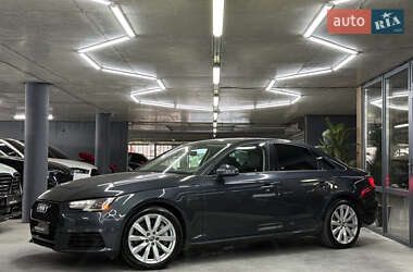 Седан Audi A4 2017 в 