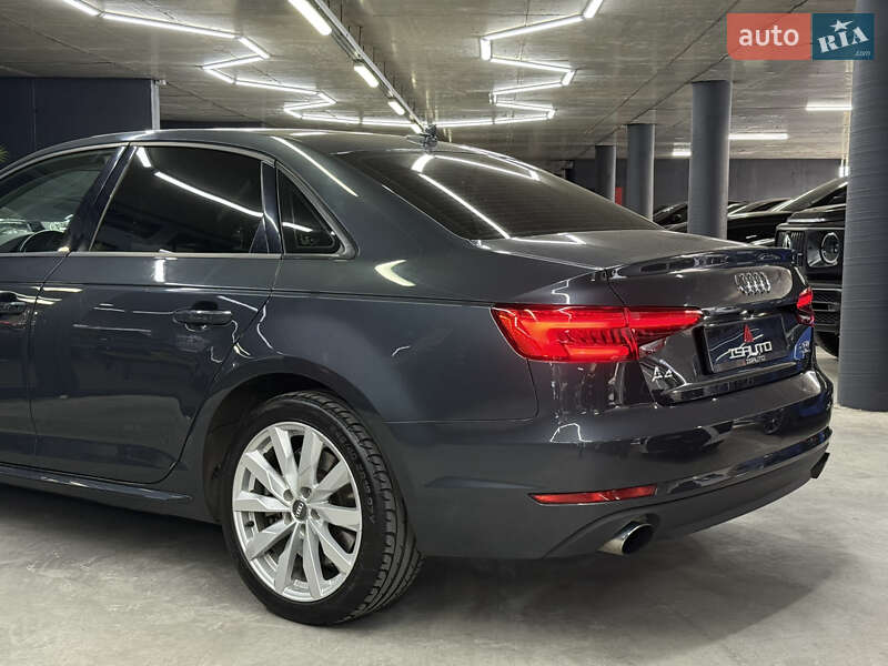 Седан Audi A4 2017 в Одессе