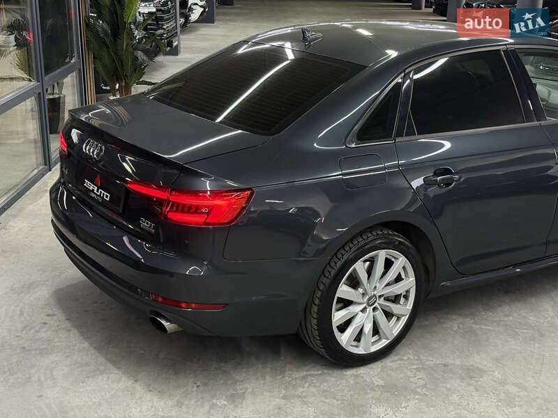 Седан Audi A4 2017 в Одессе