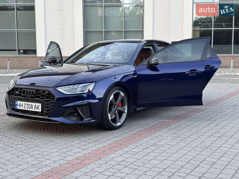 Седан Audi A4 2022 в Дніпрі