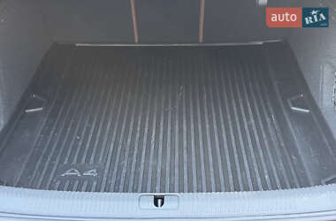 Седан Audi A4 2023 в 