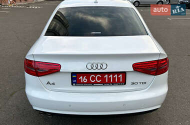Седан Audi A4 2015 в 