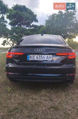 Седан Audi A4 2017 в 