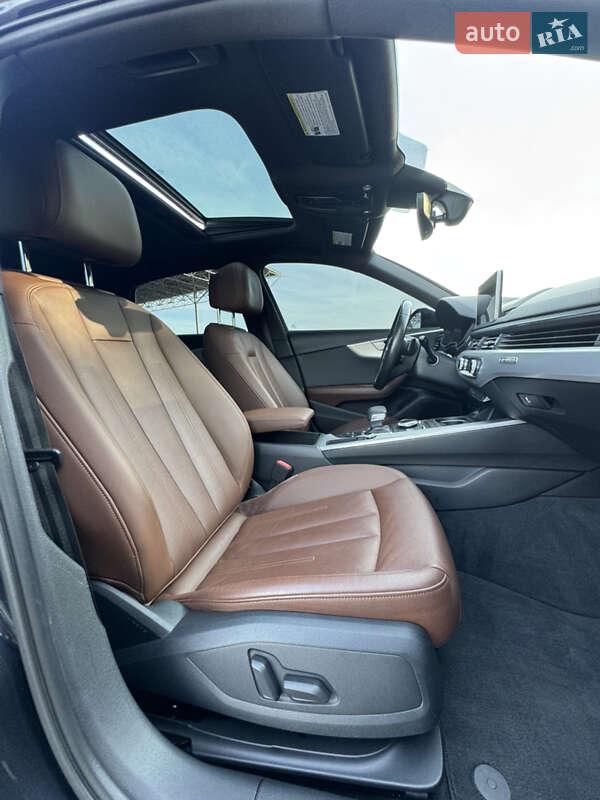 Седан Audi A4 2016 в Самборе