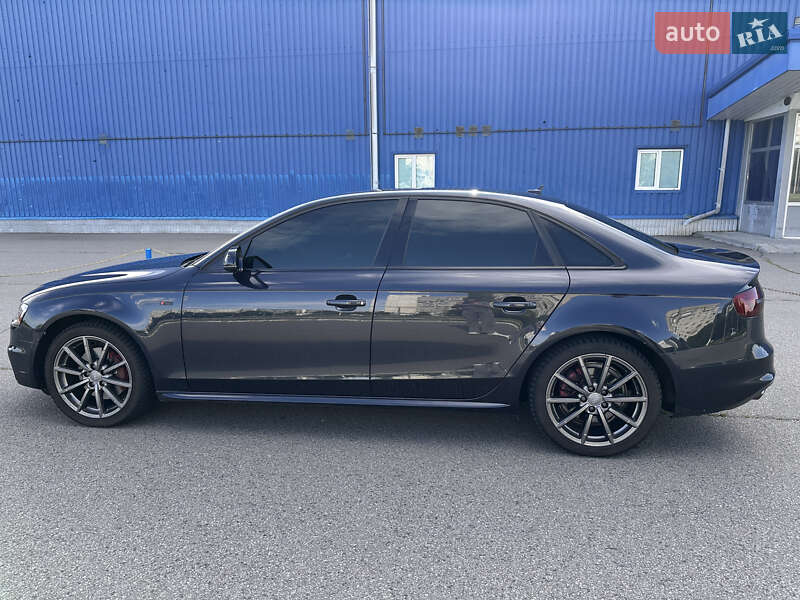Седан Audi A4 2014 в Харькове