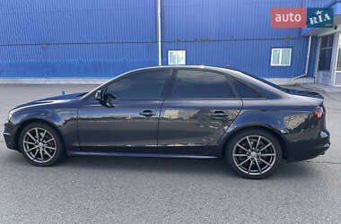 Седан Audi A4 2014 в 