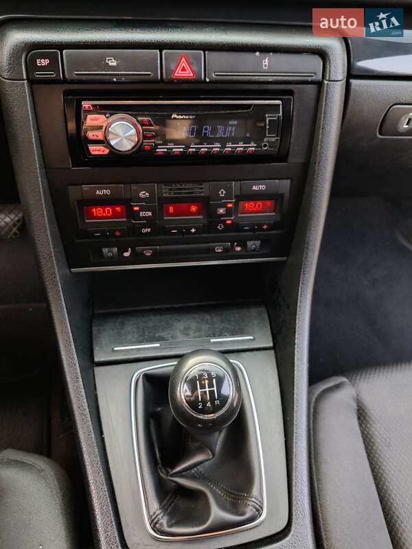 Седан Audi A4 2003 в Киеве