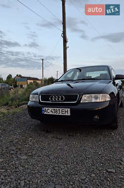 Седан Audi A4 1999 в 