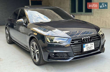 Седан Audi A4 2016 в 
