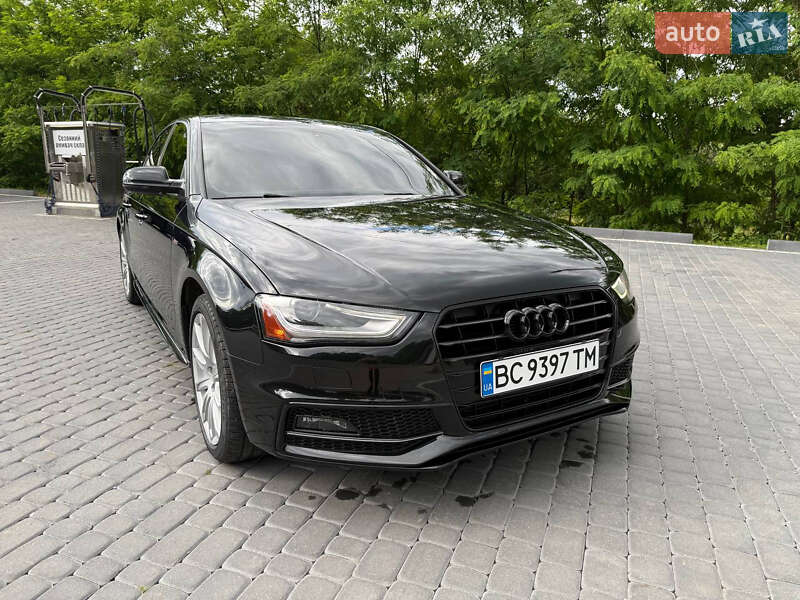 Седан Audi A4 2014 в Львове