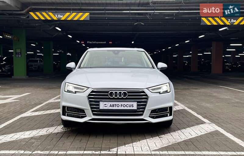 Седан Audi A4 2016 в Киеве