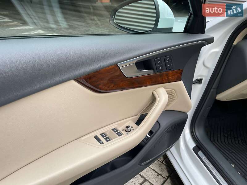 Седан Audi A4 2016 в Киеве