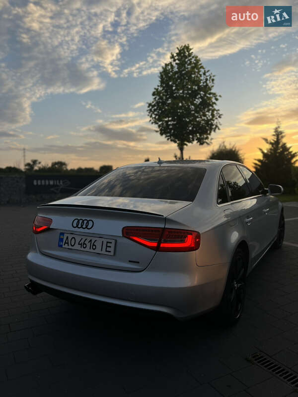 Седан Audi A4 2013 в Ужгороде