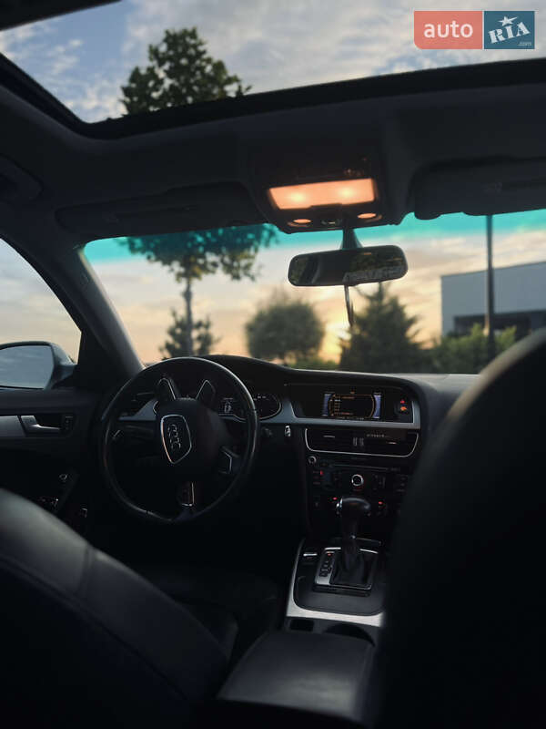 Седан Audi A4 2013 в Ужгороде
