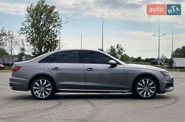 Седан Audi A4 2020 в 