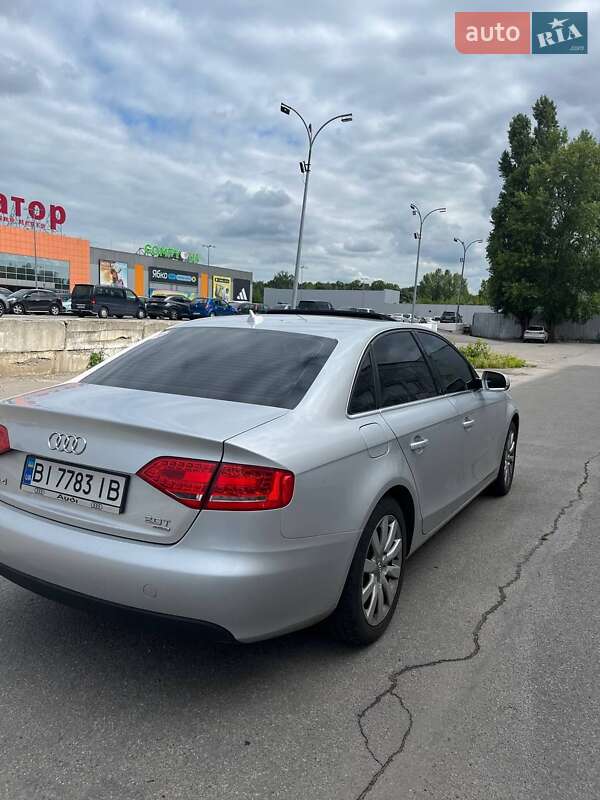 Седан Audi A4 2012 в Полтаве