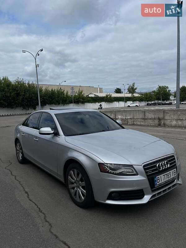 Седан Audi A4 2012 в Полтаве