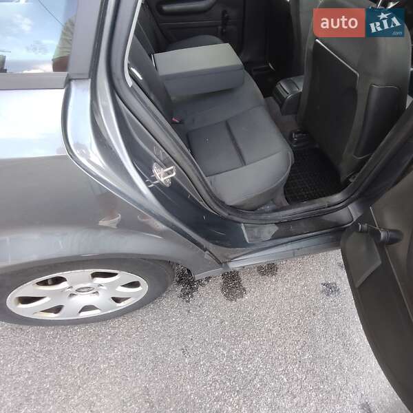 Седан Audi A4 2001 в Киеве