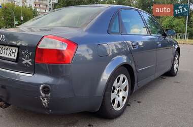 Седан Audi A4 2001 в 