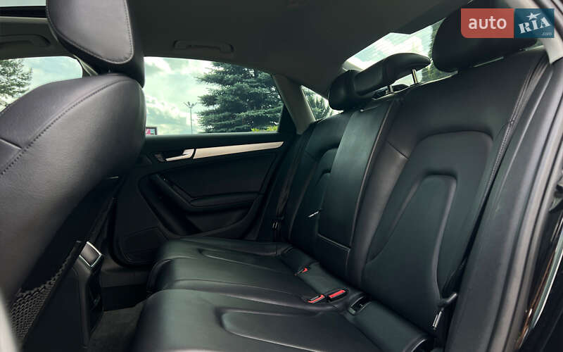 Седан Audi A4 2013 в Львове