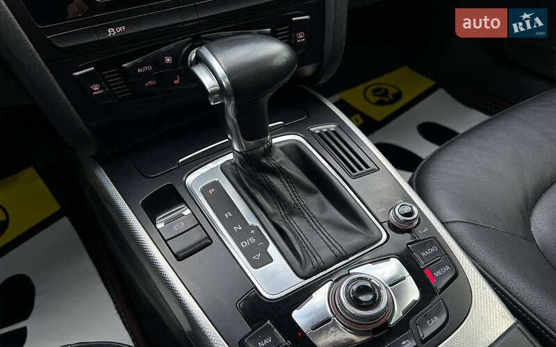 Седан Audi A4 2013 в Львове