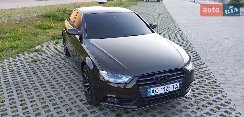Седан Audi A4 2013 в Хмельницком