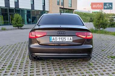 Седан Audi A4 2013 в 