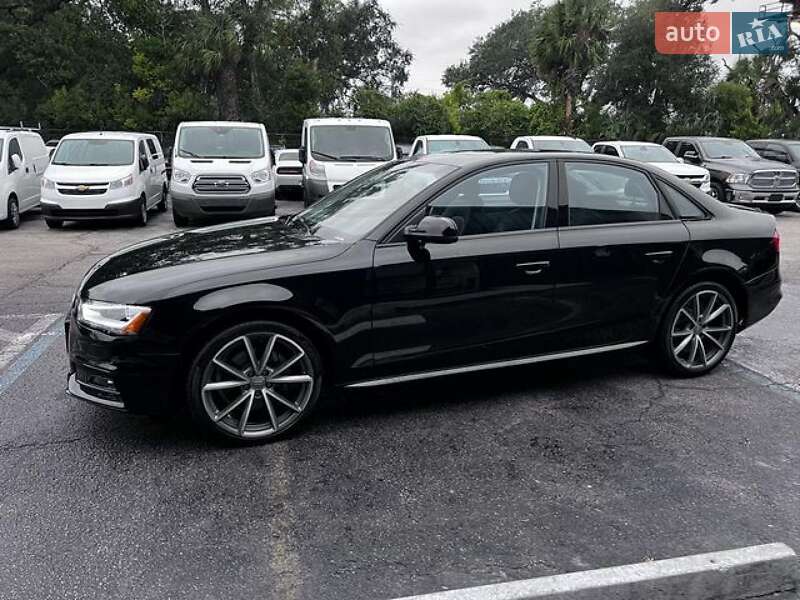 Седан Audi A4 2015 в Львове
