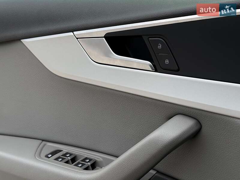 Універсал Audi A4 2017 в Львові