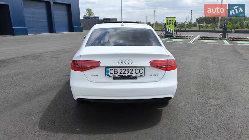 Седан Audi A4 2012 в Чернигове