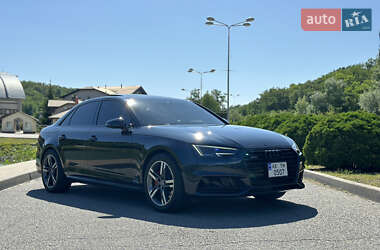 Седан Audi A4 2016 в 