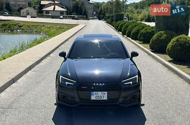 Седан Audi A4 2016 в 