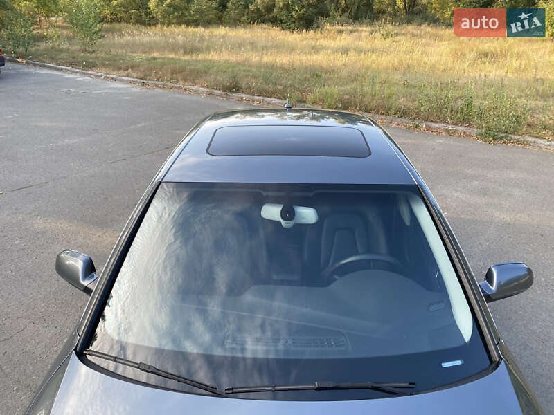 Седан Audi A4 2013 в Киеве