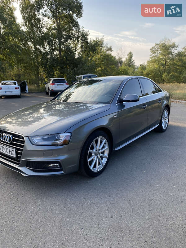 Седан Audi A4 2013 в Киеве