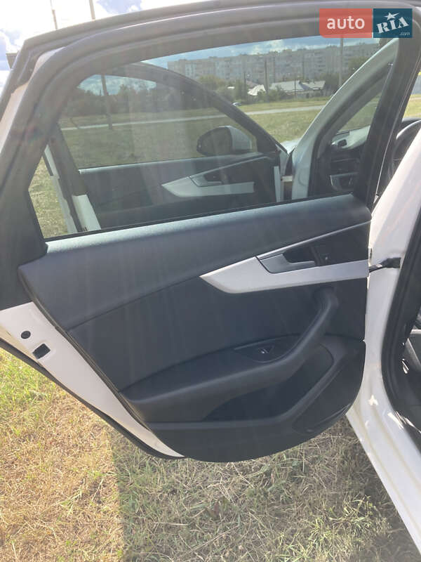 Седан Audi A4 2017 в Харькове