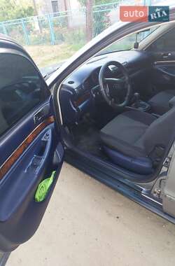 Седан Audi A4 1995 в 