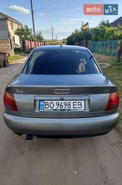 Седан Audi A4 1995 в 