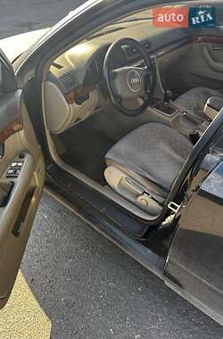 Седан Audi A4 2000 в 