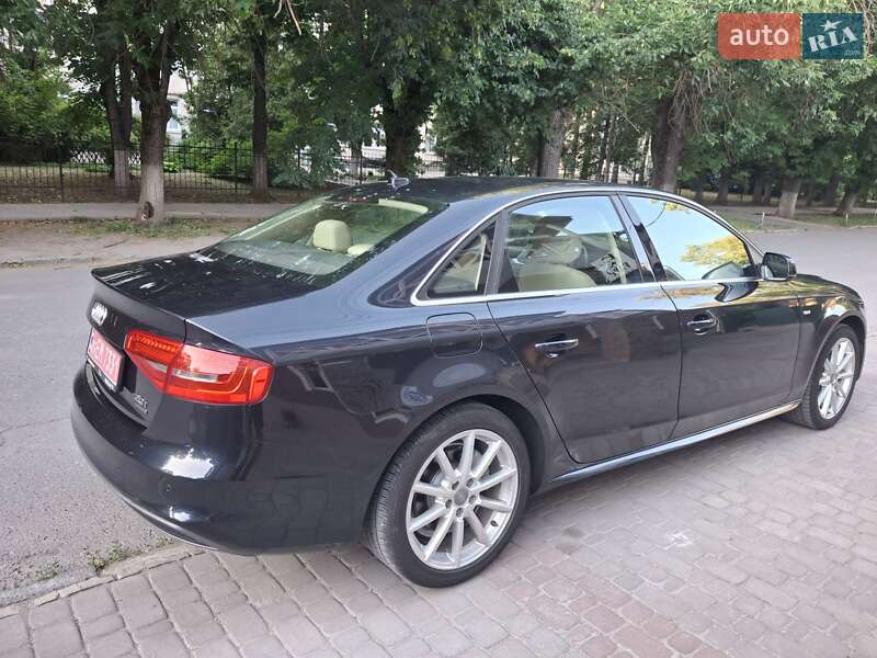 Седан Audi A4 2015 в Каменец-Подольском