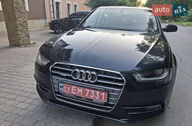 Седан Audi A4 2015 в 