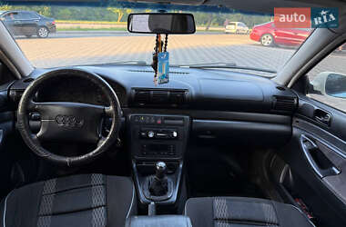 Седан Audi A4 1996 в 