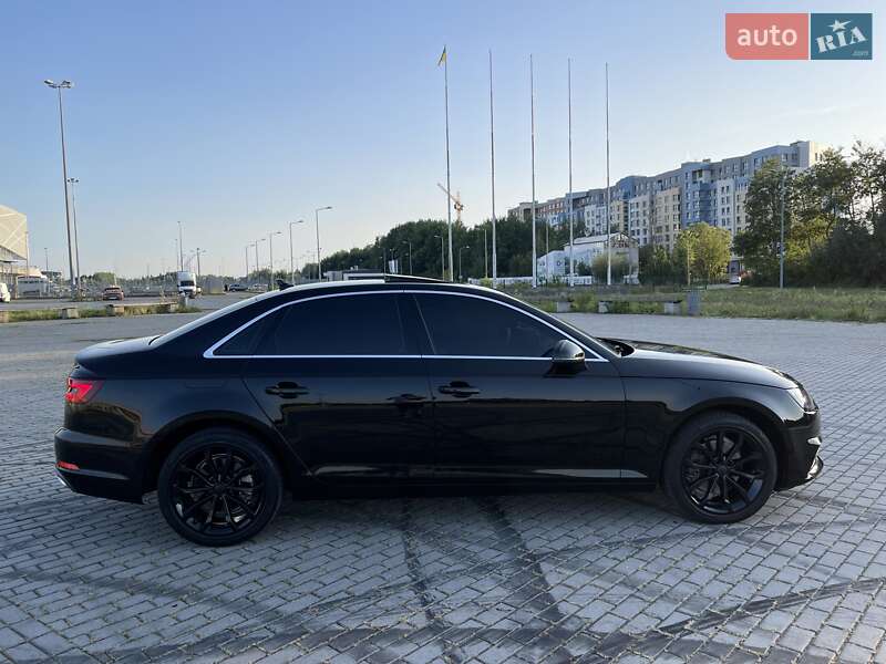 Седан Audi A4 2019 в Львове