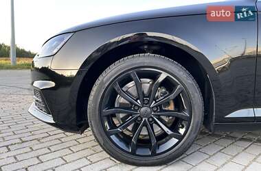 Седан Audi A4 2019 в 