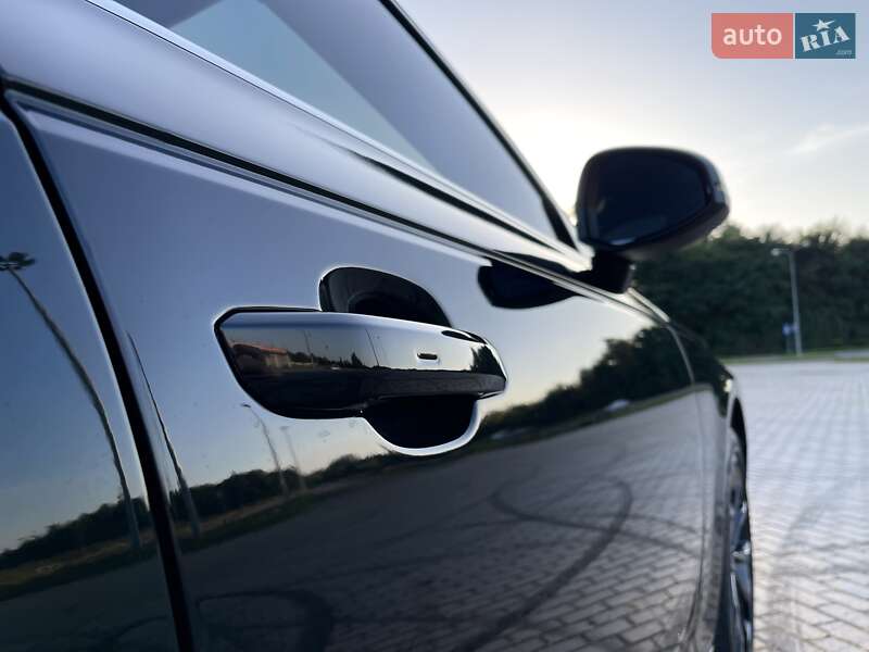 Седан Audi A4 2019 в Львове