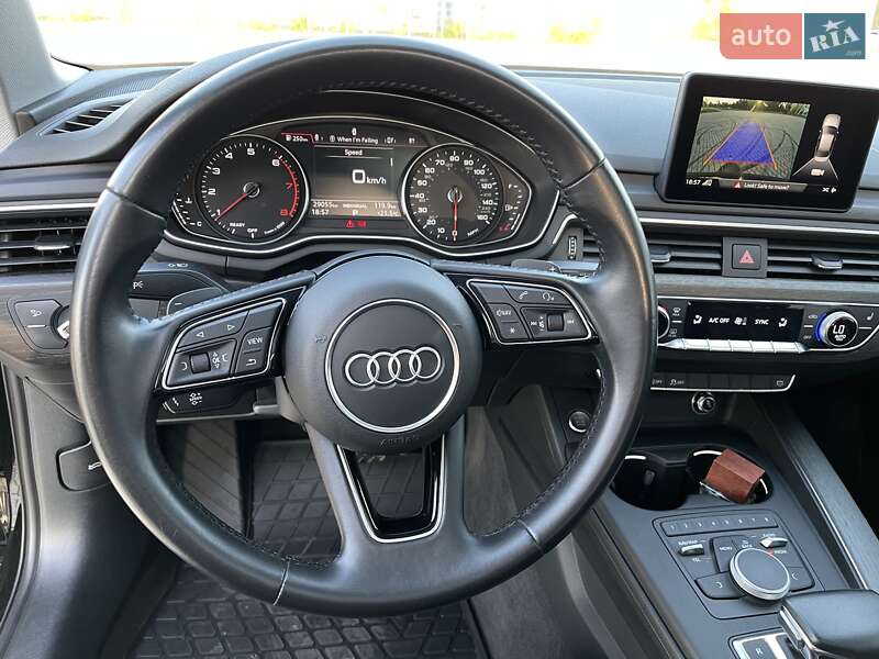 Седан Audi A4 2019 в Львове