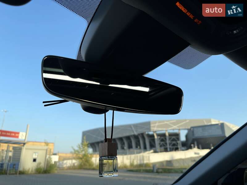 Седан Audi A4 2019 в Львове