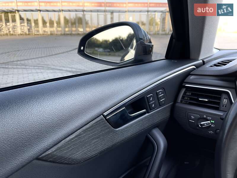 Седан Audi A4 2019 в Львове
