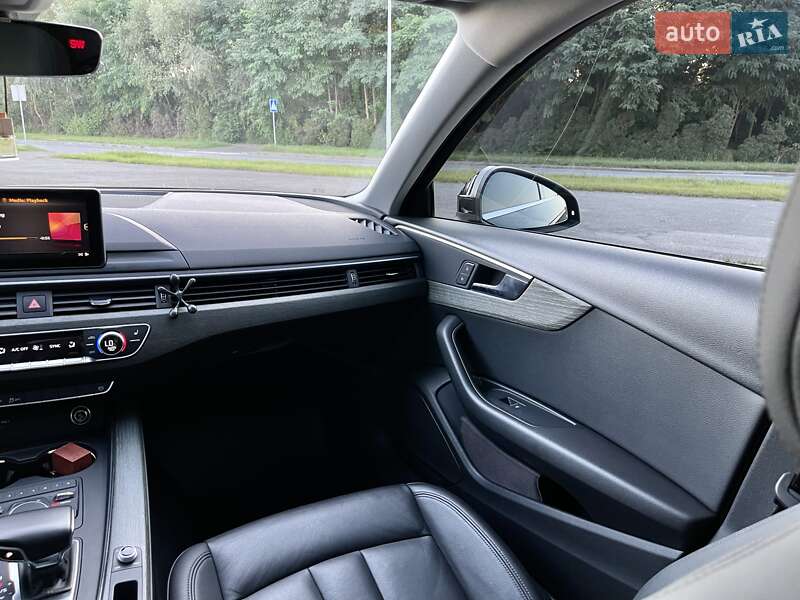 Седан Audi A4 2019 в Львове